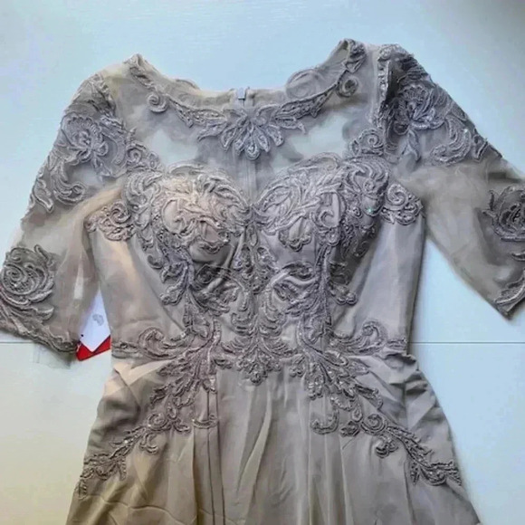 NWT JJ's House Mother of the Bride Maxi Dress. Size 14 - Picture 5 of 11